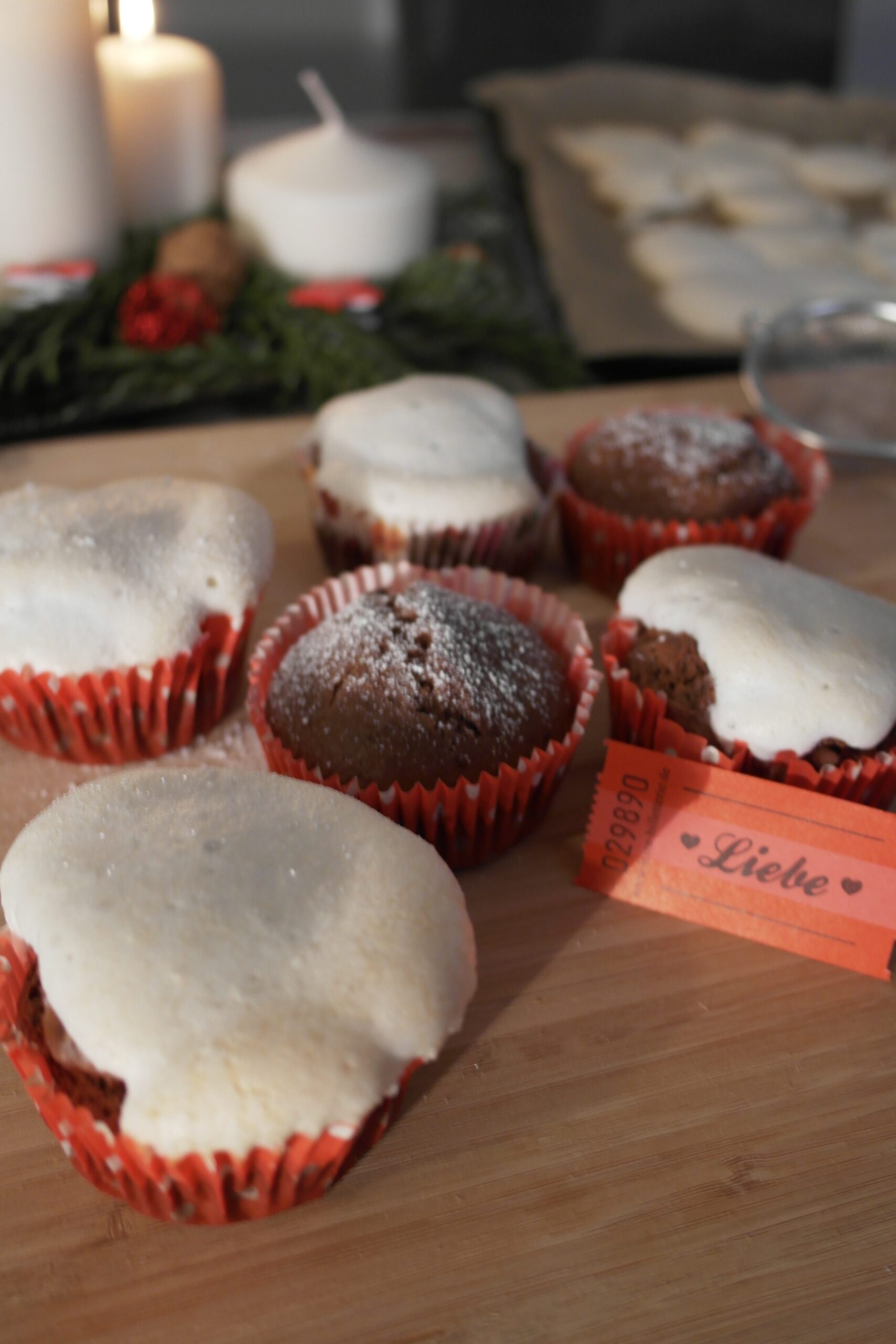lebkuchen-muffins mit baiser-häubchen | gingerbread muffins with ...