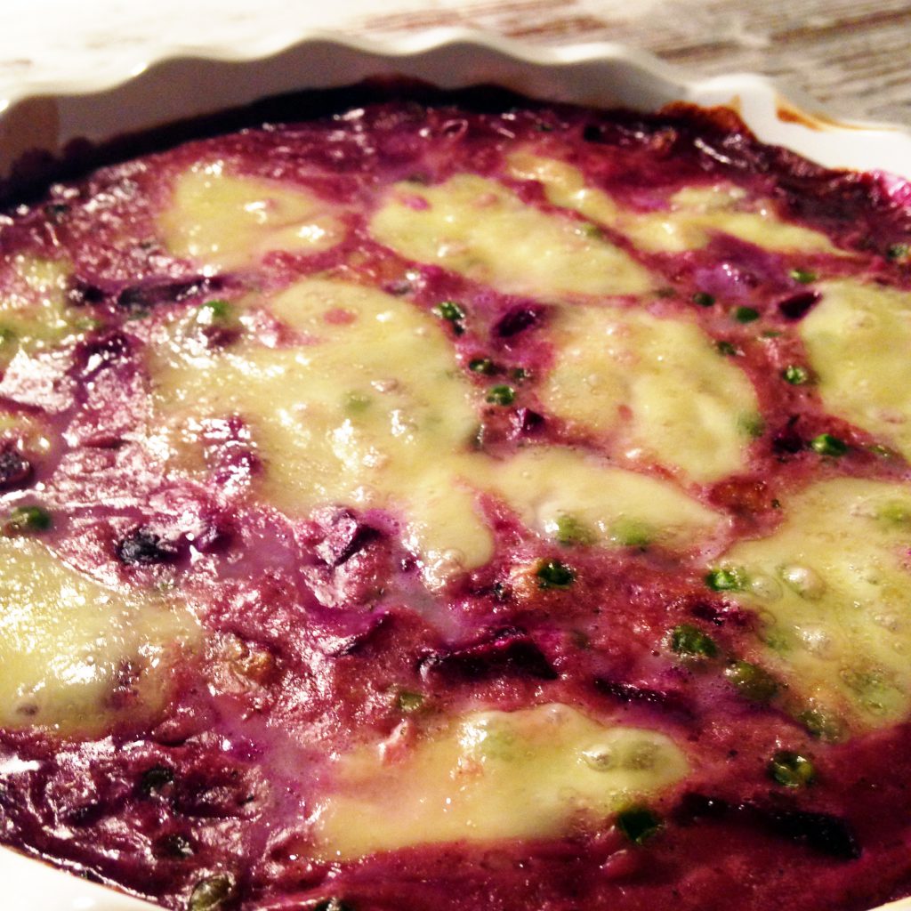 auflaufliebe: lila kartoffel-erbsen-mozzarella auflauf | purple  potato-peas-mozzarella-casserole - Nom Noms food