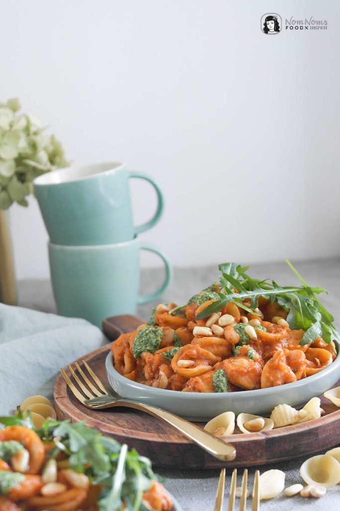 Köstlich wärmende Pasta mit weißen Bohnen und Rosmarin-Rucola-Pesto ...