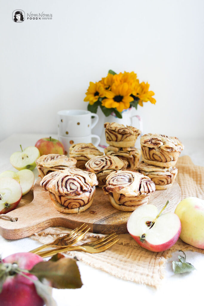 Apfel-Zimtschnecken-Küchlein aus der Muffin-Form - Nom Noms food Apfel-Zimtschnecken-Küchlein aus der Muffin-Form - Nom Noms food