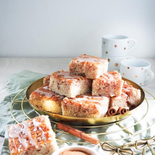 Einfacher Zimtkuchen vom Blech mit Zimt-Zucker ❤