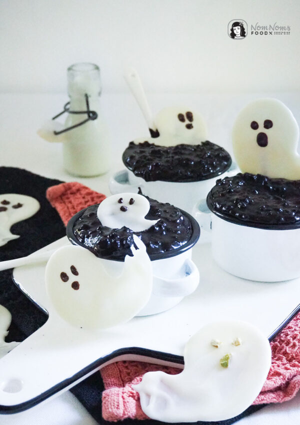 Schwarzer Schokoladen-Milchreis mit Schokoladen-Geistern für Halloween ❤