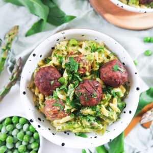 One Pot grüner Wikingertopf mit Bärlauch, Erbsen und grünem Spargel zum Frühling