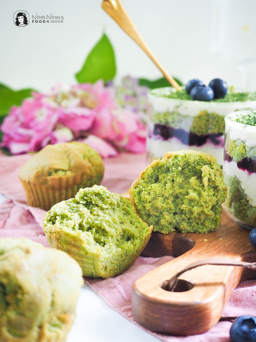 Matcha-Blaubeer-Tiramisu im Glas mit Matcha-Muffins aus dem Airfyer Backen mit Butterschmalz