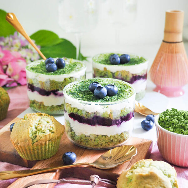 Matcha-Blaubeer-Tiramisu im Glas mit Matcha-Muffins aus dem Airfryer ❤ Backen mit Butterschmalz